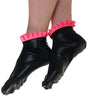 Schwarze Latex Socken mit pinken Rüschen